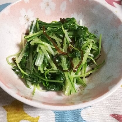 和食の箸休めにぴったりでした☆昆布の風味と、加熱した水菜のほとよいシャキシャキ感で、水菜がたくさん食べられますね！簡単にできて助かりました♪